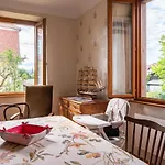 La Maison De De Et Son Jardin Holiday home Colmar
