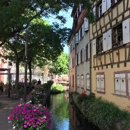 Ferienhaus La Maison De De Et Son Jardin *