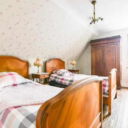 Casa de Férias La Maison De De Et Son Jardin