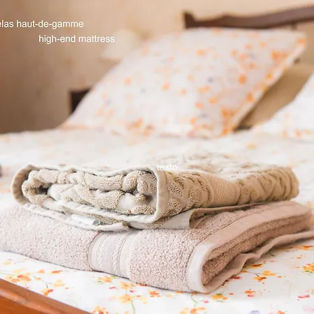 Nyaraló La Maison De De Et Son Jardin