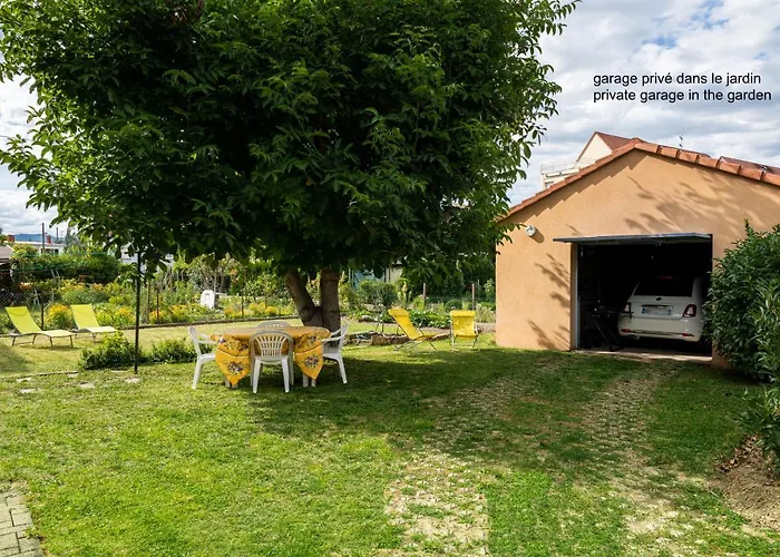 Nyaraló La Maison De De Et Son Jardin